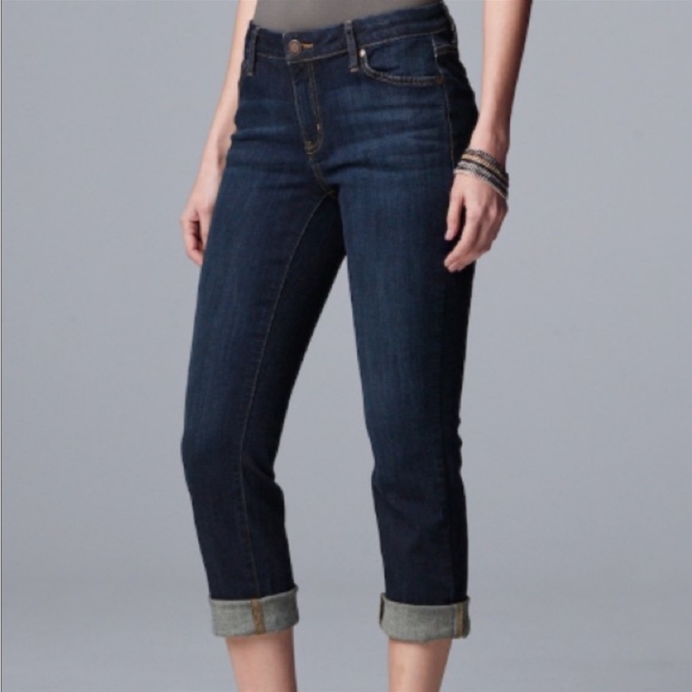 🎉HP🎉 Simply Vera Wang NWT Mid rise Capri Jeans size 8